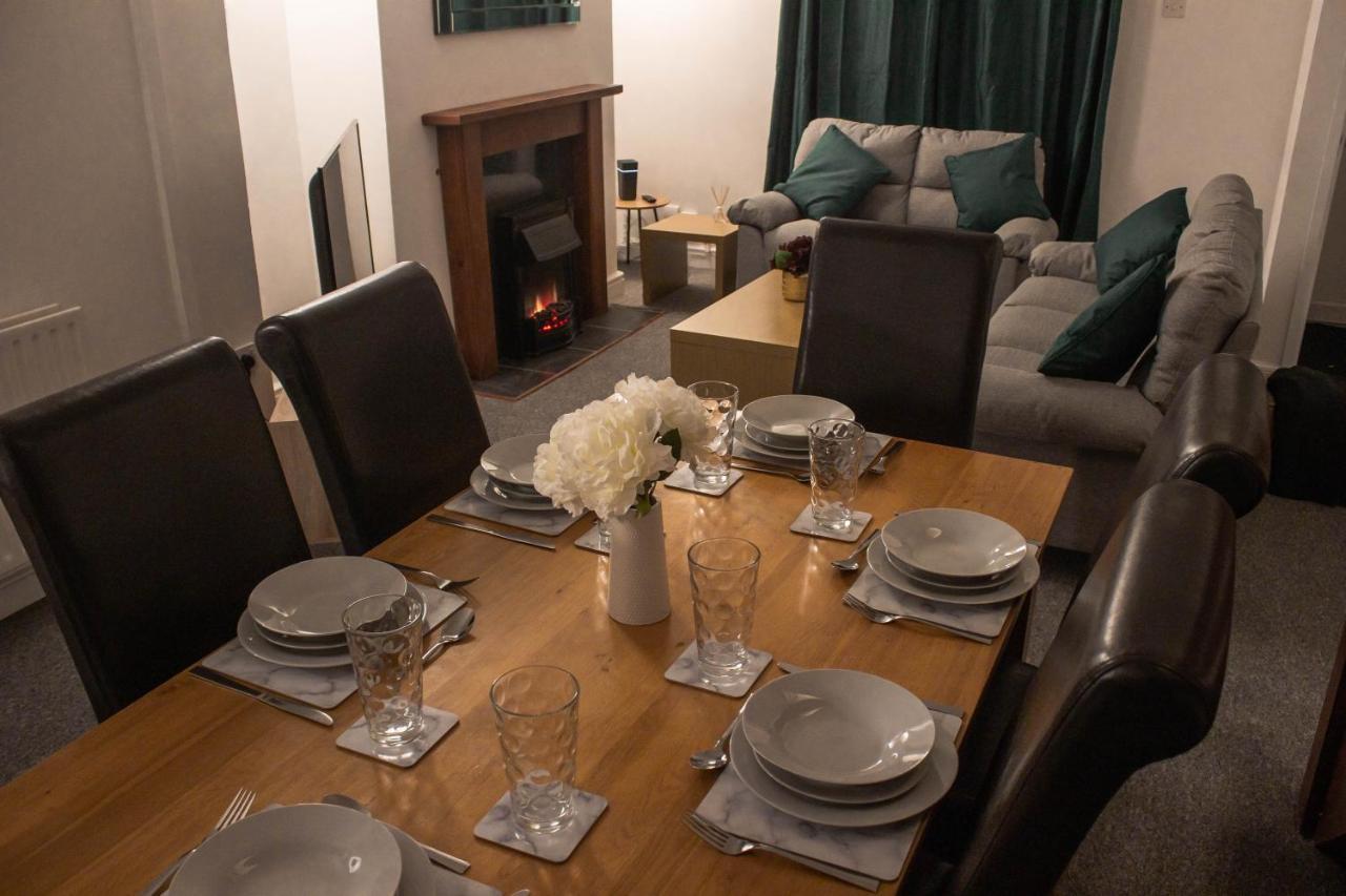 Business Friendly 3Br Home - King Size Beds & Centrally Located Swansea Extérieur photo