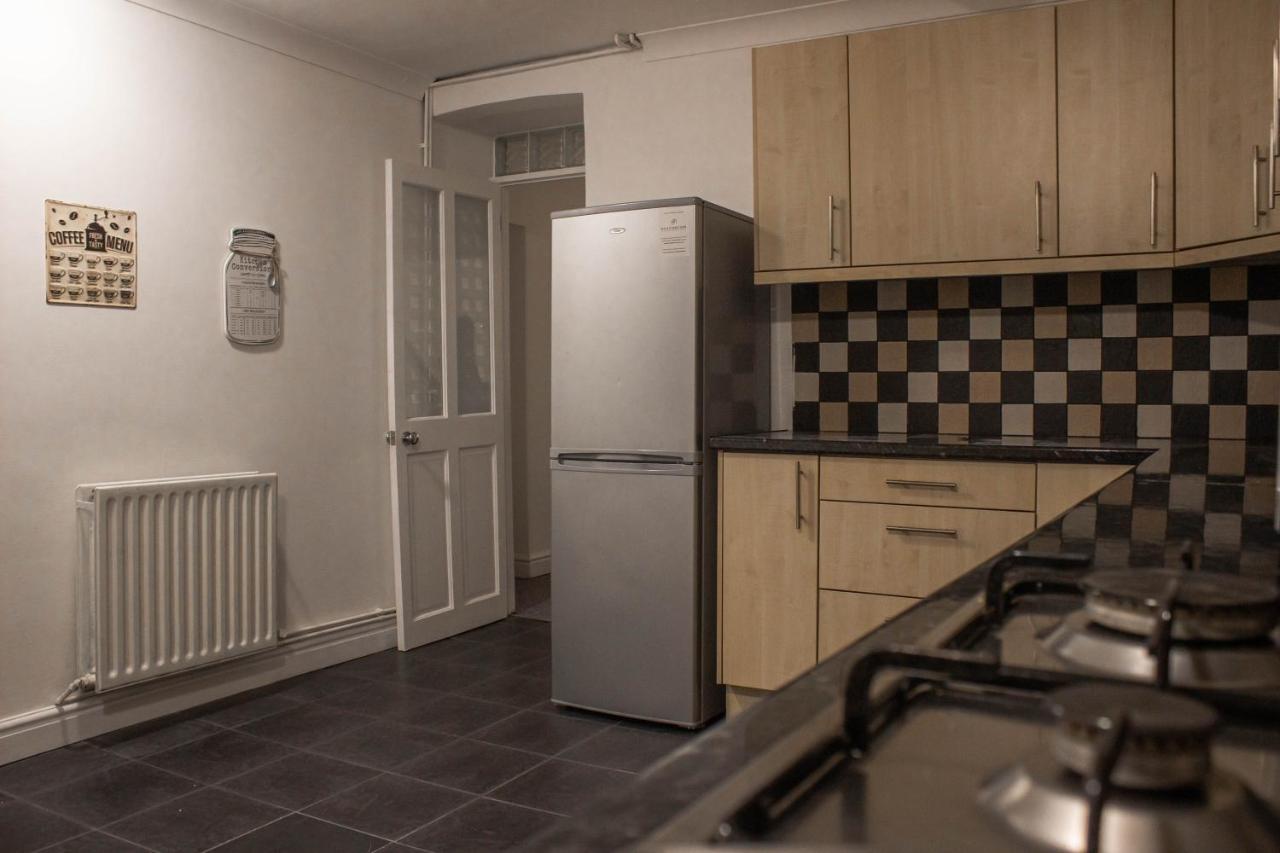 Business Friendly 3Br Home - King Size Beds & Centrally Located Swansea Extérieur photo