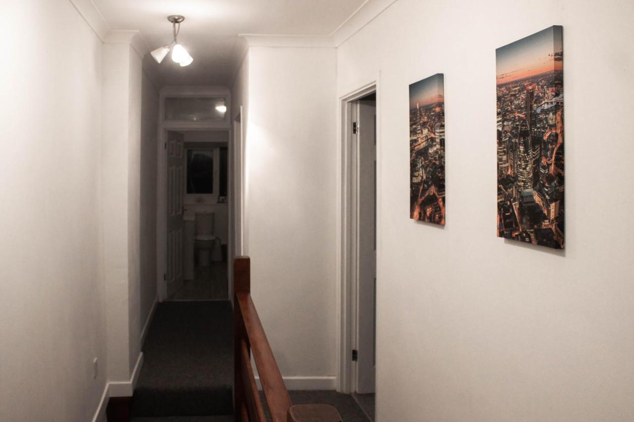Business Friendly 3Br Home - King Size Beds & Centrally Located Swansea Extérieur photo