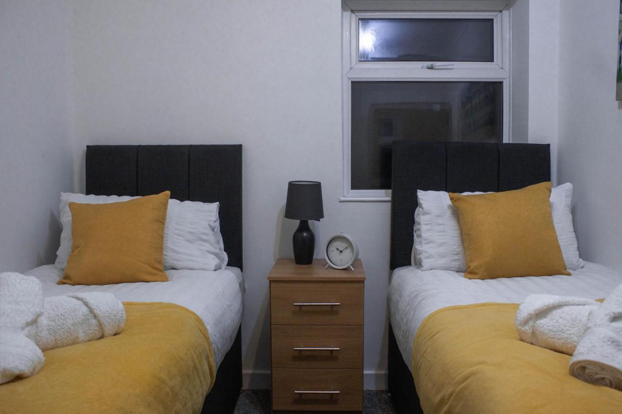 Business Friendly 3Br Home - King Size Beds & Centrally Located Swansea Extérieur photo