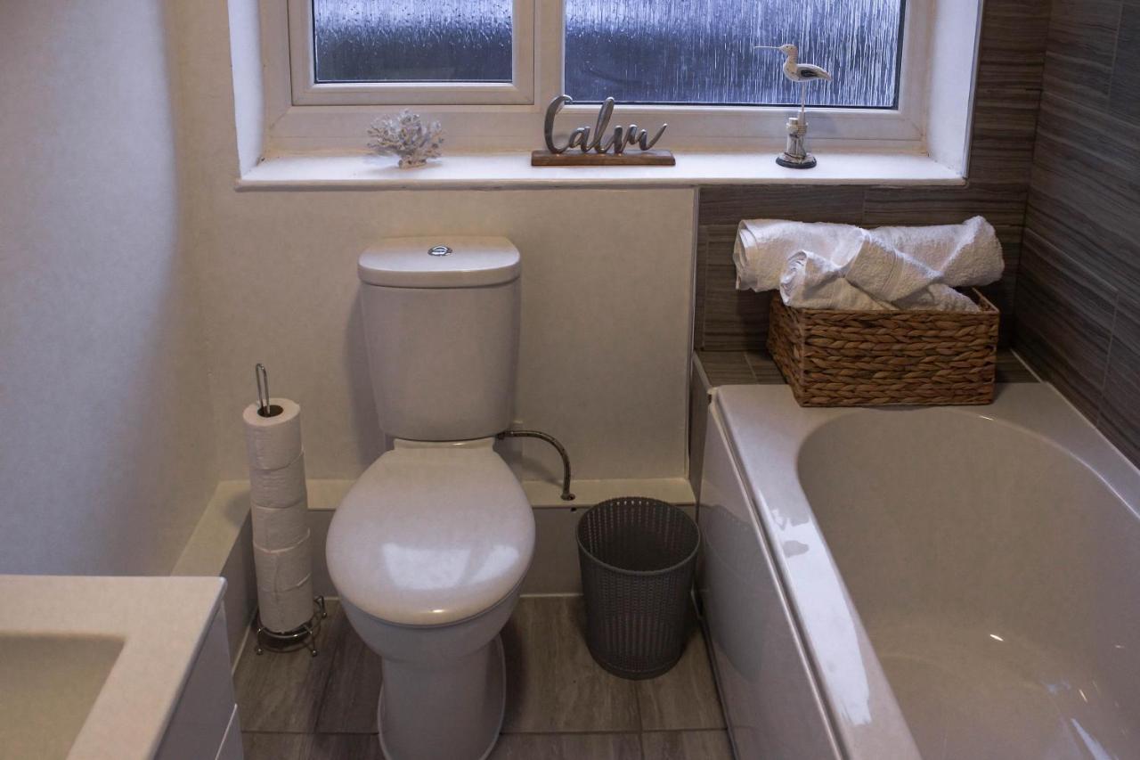 Business Friendly 3Br Home - King Size Beds & Centrally Located Swansea Extérieur photo