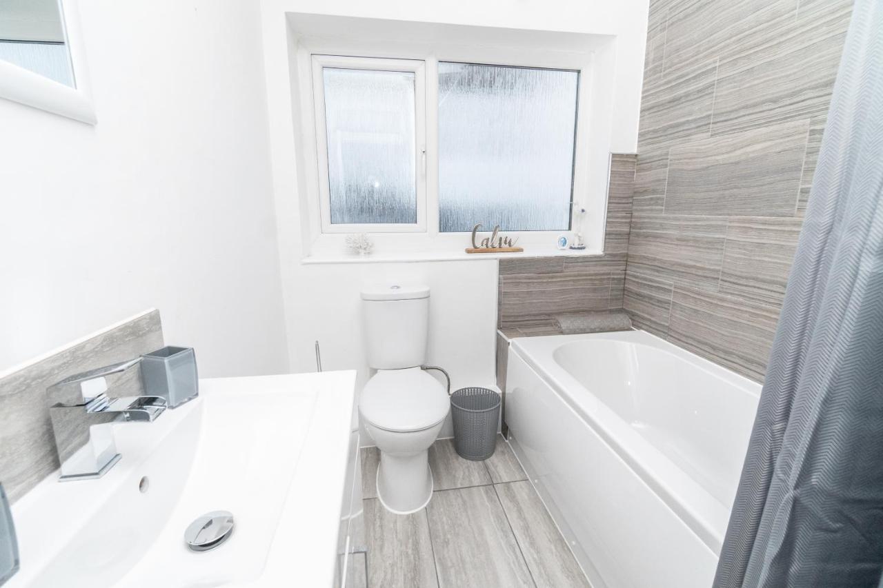 Business Friendly 3Br Home - King Size Beds & Centrally Located Swansea Extérieur photo