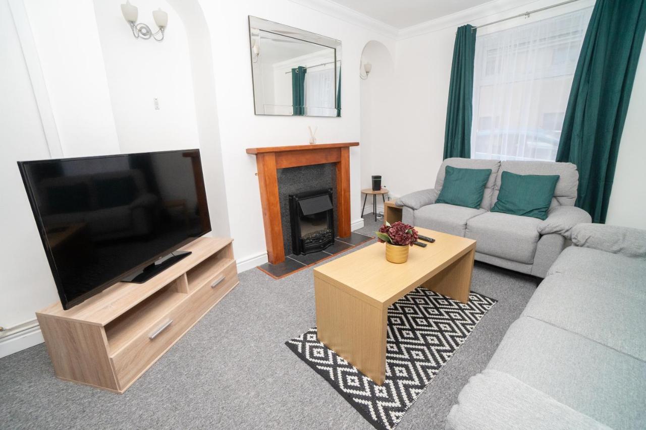 Business Friendly 3Br Home - King Size Beds & Centrally Located Swansea Extérieur photo